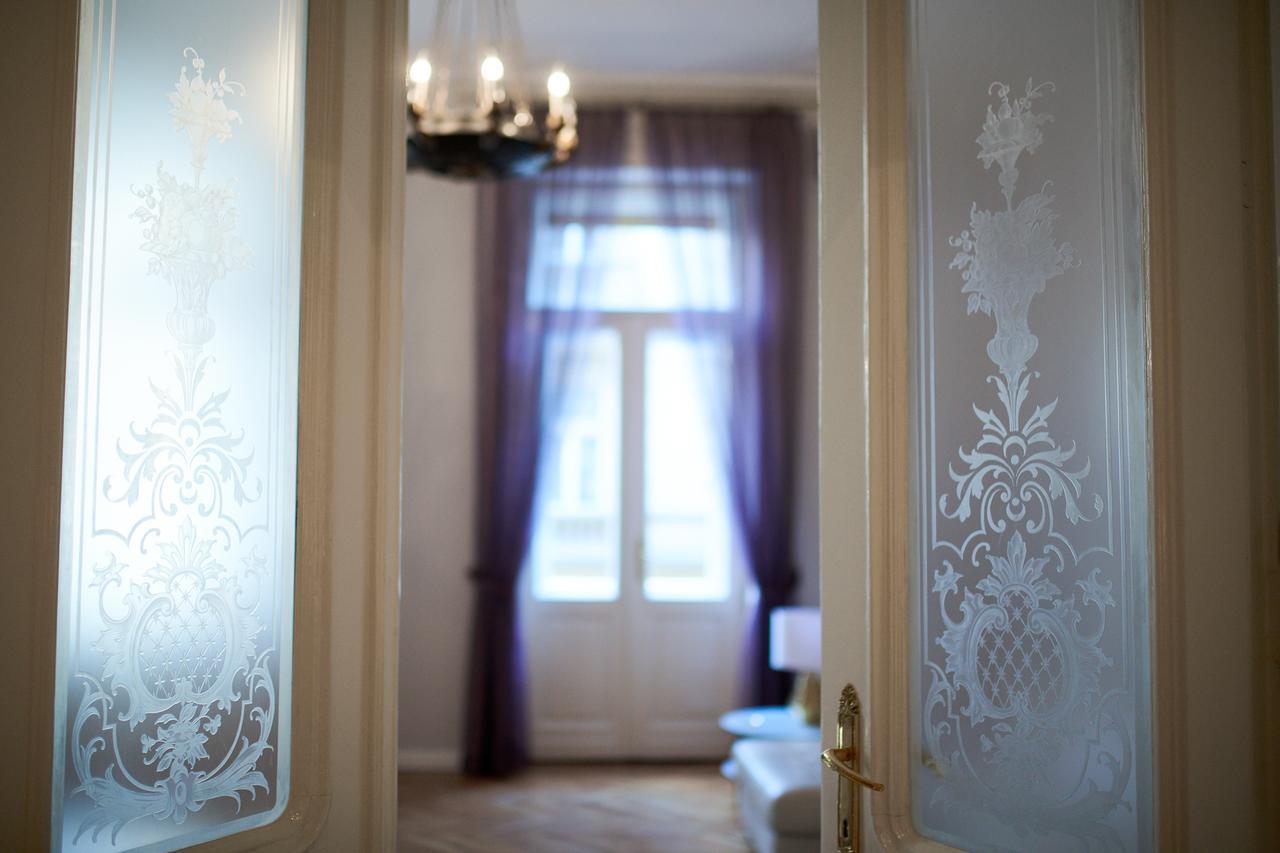 New York Palace View Apartment Будапеща Екстериор снимка