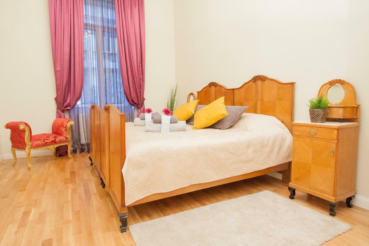 New York Palace View Apartment Будапеща Екстериор снимка