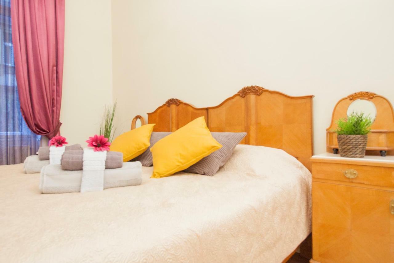 New York Palace View Apartment Будапеща Екстериор снимка