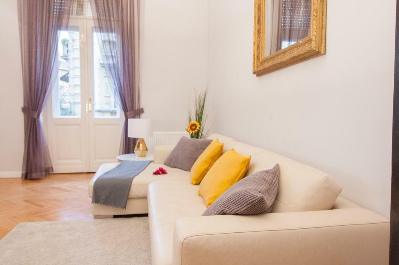 New York Palace View Apartment Будапеща Екстериор снимка